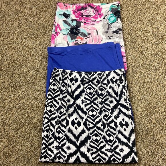 Bisou Bisou Dresses & Skirts - 3 PICES TREE PC 1 JEANS BY BUFFALO & 2 BISOU BISOU WOMEN SKIRT SIZE S -XS